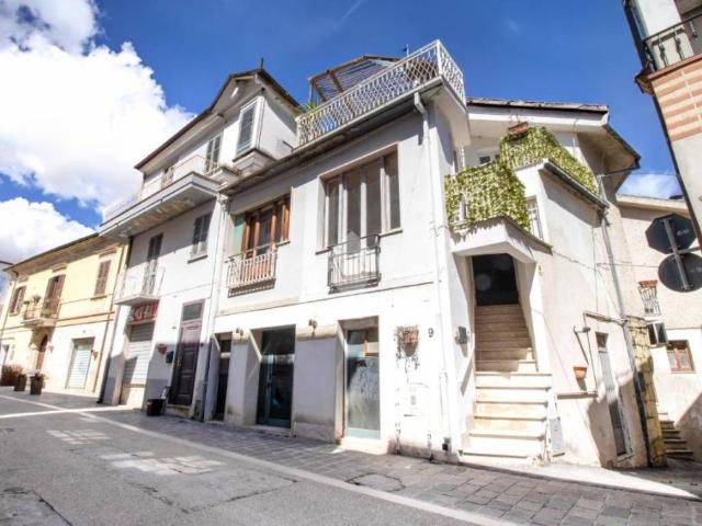 Vendesi appartamento a Ortona via del Corso, 9, Villa Caldari