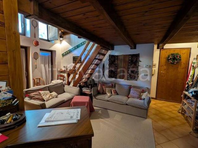 Vendesi appartamento a Bardonecchia viale Dalla Vecchia, 8