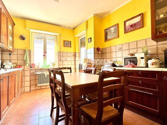 Vendesi appartamento a Biella via Fratelli Rosselli