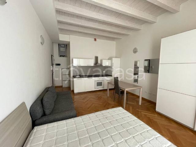 Vendesi appartamento a Bologna, Santo Stefano