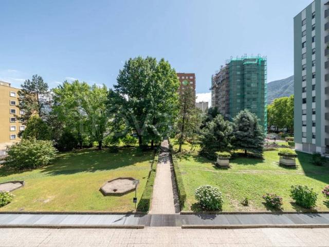 Vendesi appartamento a Bolzano viale Europa, 162, Europa Novacella