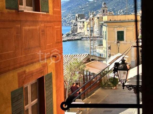 Vendesi appartamento a Camogli via Giuseppe Garibaldi