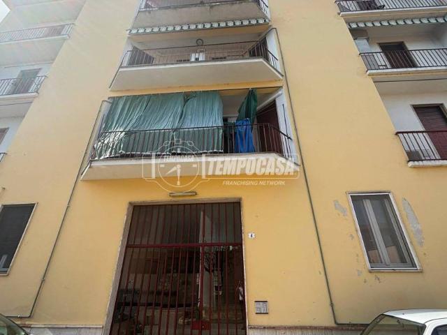 Vendesi appartamento a Cassolnovo via Milano 4