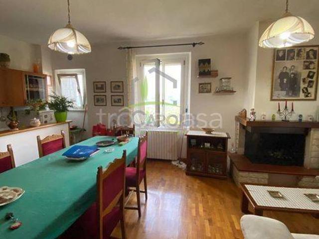 Vendesi appartamento a Castignano, Ripaberarda