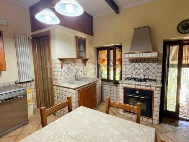 Vendesi appartamento a Capriglia Irpina via Belvedere