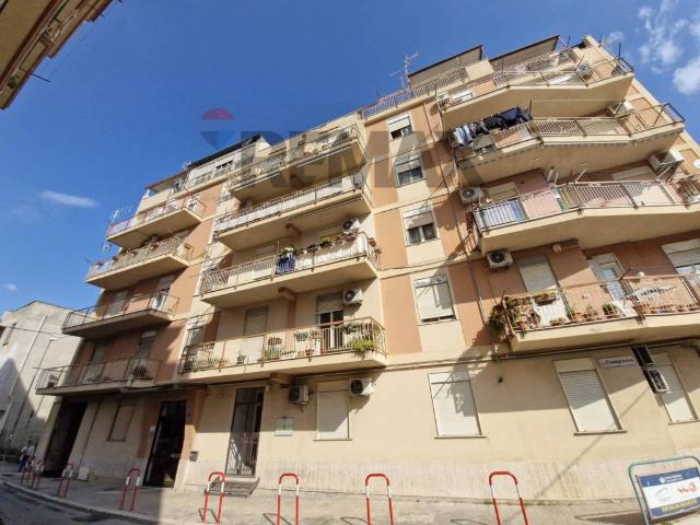 Vendesi appartamento a Carini via campania, 12/a