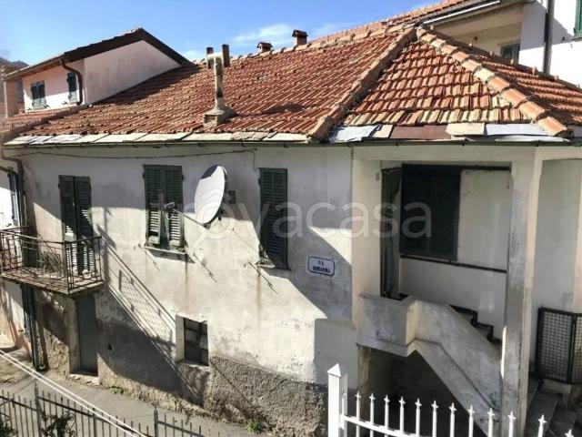 Vendesi appartamento a Carpeneto, Fascia