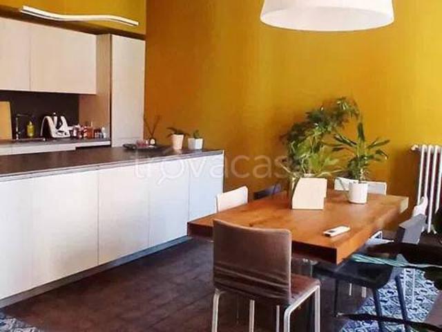 Vendesi appartamento a Carrara, Centro città