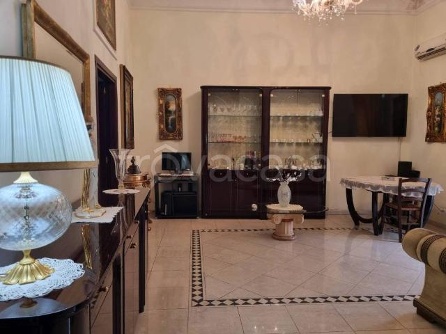 Vendesi appartamento a Catania via Mavilla, Ferrarotto Acquedotto Greco