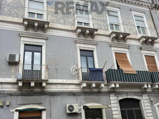 Vendesi appartamento a Catania via Stella Polare, 9, Domenico Tempio Porto