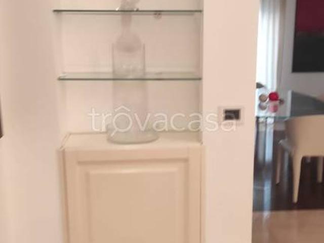 Vendesi appartamento a Catania via Ughetti, 8, Villa Bellini Santa Maria di Gesù