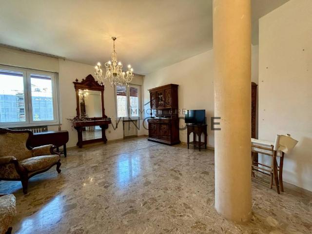 Vendesi appartamento a Cesena, Centro città