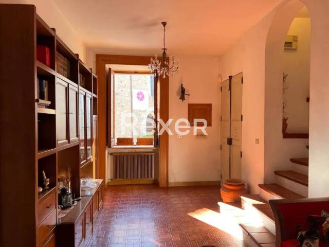Vendesi appartamento a Cerisano piazza Raffaele Paura