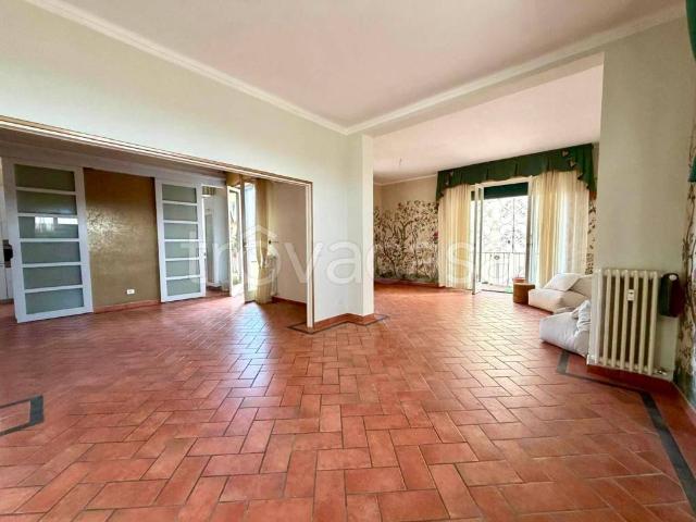 Vendesi appartamento a Firenze via Solferino, 1, Borgo Ognissanti Il Prato