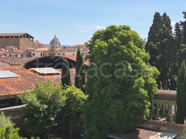 Vendesi appartamento a Firenze, Ponte alla Vittoria