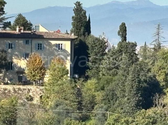 Vendesi appartamento a Firenze via Chiantigiana, San Marcellino