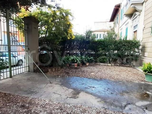 Vendesi appartamento a Firenze via dei Cairoli, Campo di Marte