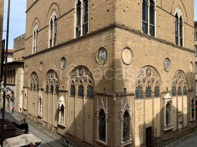 Vendesi appartamento a Firenze via dei Calzaiuoli, Piazza della Repubblica
