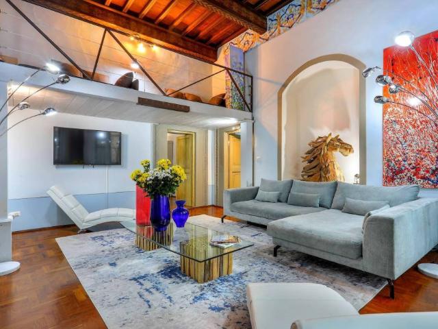 Vendesi appartamento a Firenze via dell'Oriuolo, Duomo