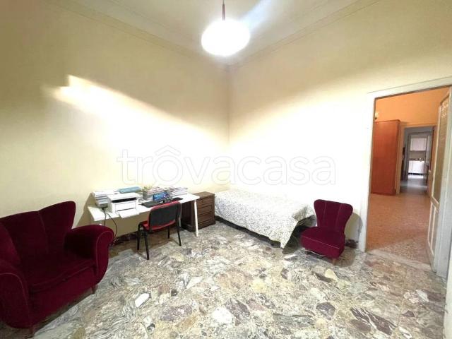 Vendesi appartamento a Floridia