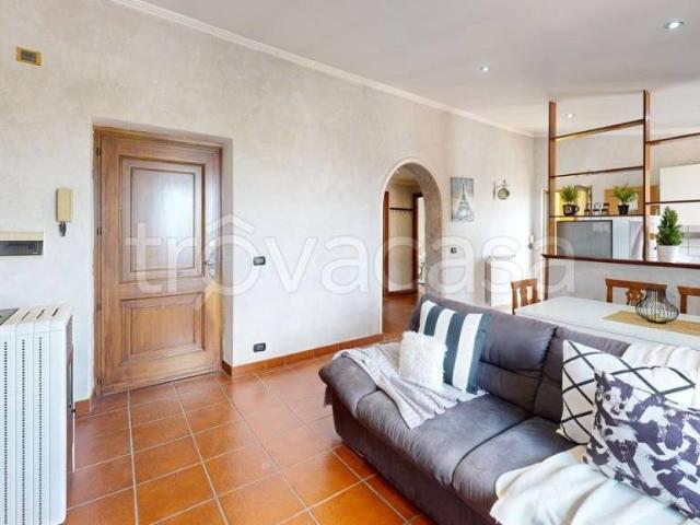Vendesi appartamento a Fonte Nuova via Piemonte, 9, Santa Lucia