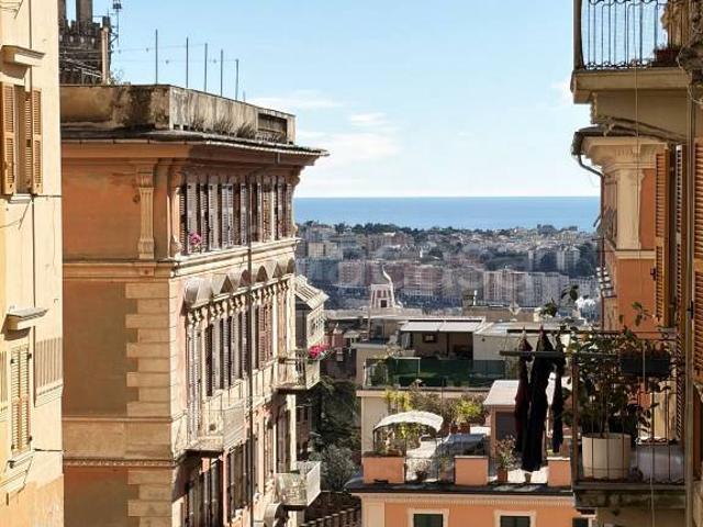 Vendesi appartamento a Genova via Cesare Cabella, 26, Castelletto