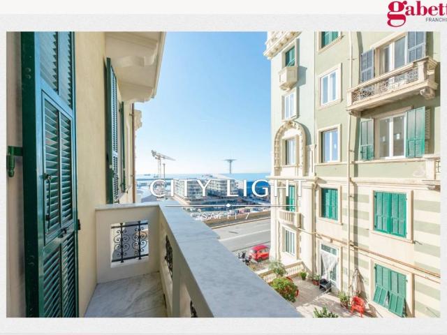 Vendesi appartamento a Genova corso Aurelio Saffi, Carignano