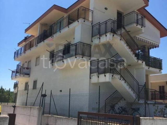 Vendesi appartamento a Ginosa via Pescara, Marina Di Ginosa