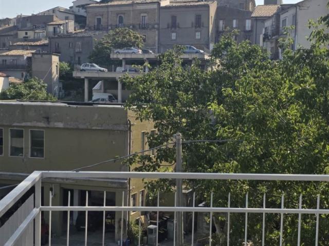 Vendesi appartamento a Gissi via dell'emigrante