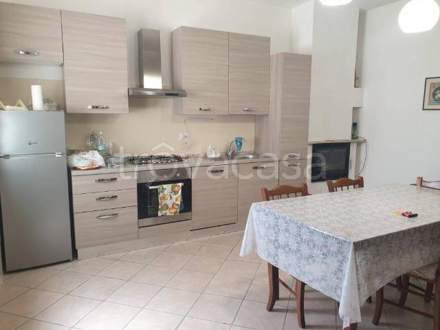 Vendesi appartamento a Gradoli