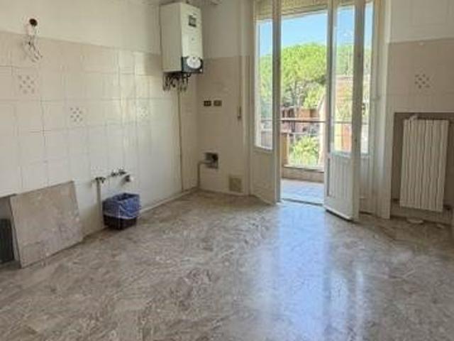 Vendesi appartamento a Jesi