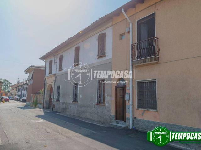 Vendesi appartamento a Landriano via San Quirico