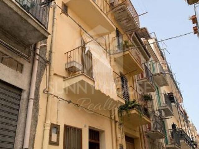 Vendesi appartamento a Lascari con vista mare Ottima opportunit d'investimento