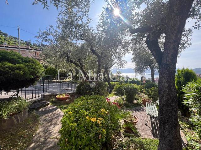 Vendesi appartamento a Lerici via Carbognano Traversa 3