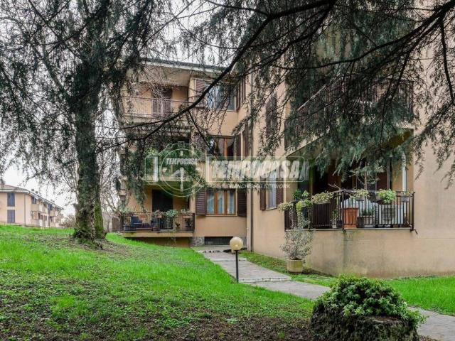 Vendesi appartamento a Liscate piazza San Francesco 5