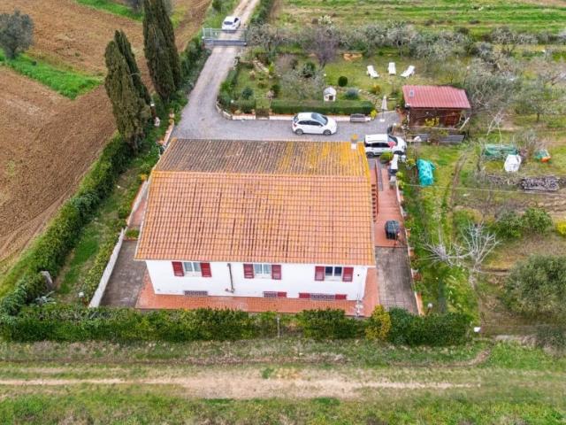 Vendesi appartamento a Livorno, Limoncino