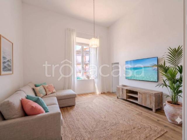 Vendesi appartamento a Livorno, Quartiere Venezia