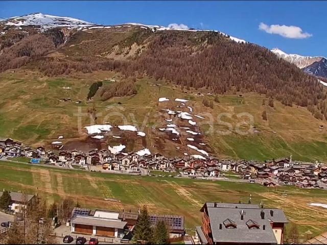 Vendesi appartamento a Livigno via Teola, 000