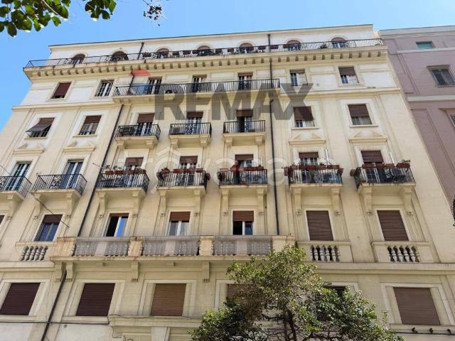 Vendesi appartamento a Palermo via Malta, 21, Kalsa