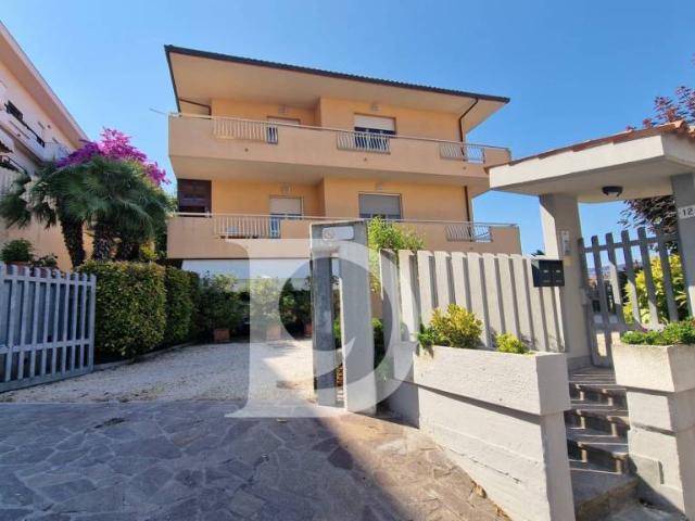 Vendesi appartamento a Pescara via Vado Di Sole, 12, Colli Innamorati Madonna