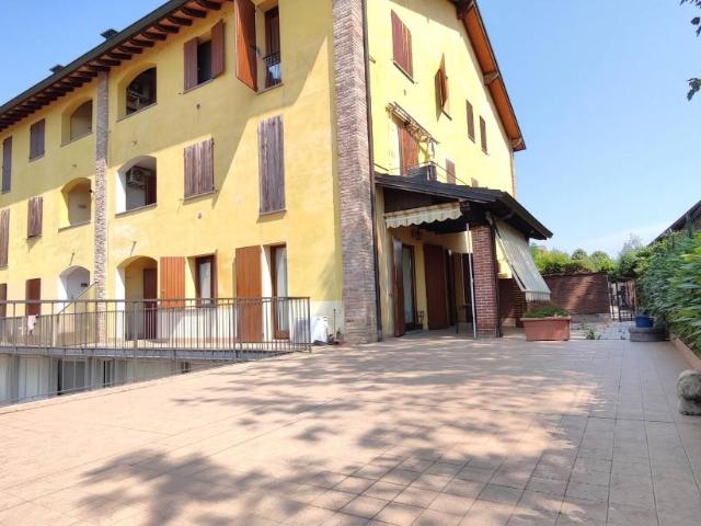 Vendesi appartamento a Piacenza, Montale