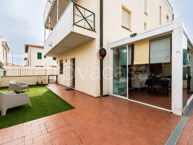Vendesi appartamento a Pisa, Marina di Pisa