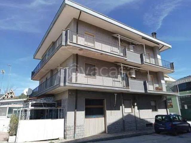 Vendesi appartamento a Popoli via Tiburtina Valeria, 35