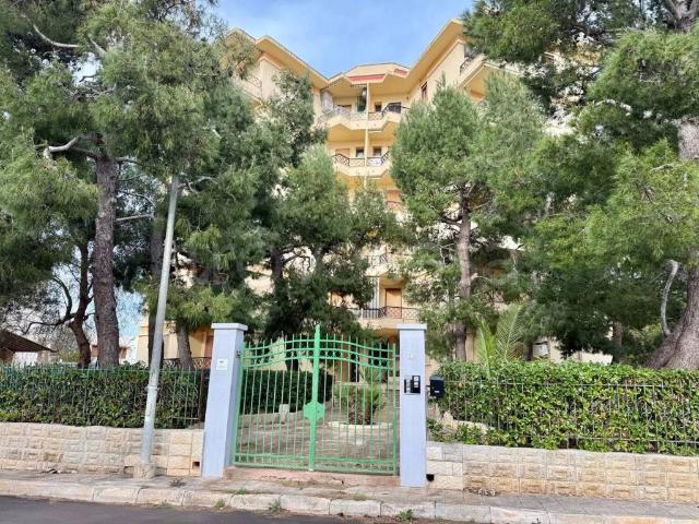 Vendesi appartamento a Porto Cesareo via Colle Azzurro, 11