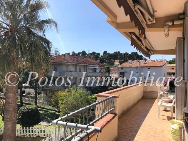 Vendesi appartamento a Porto San Giorgio viale delle Regioni, 21