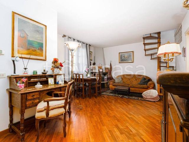 Vendesi appartamento a Prato, Galciana