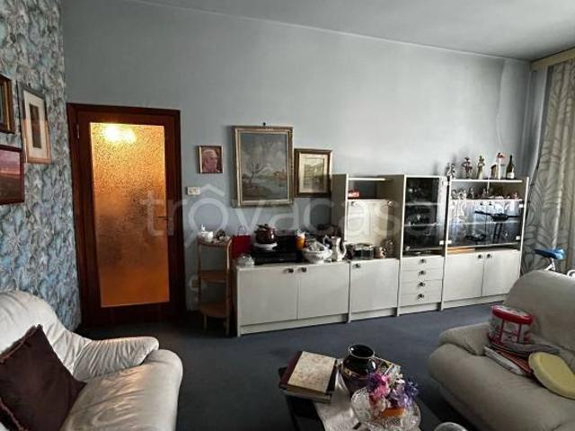 Vendesi appartamento a Prato via Ermolao Rubieri, Sacrocuore