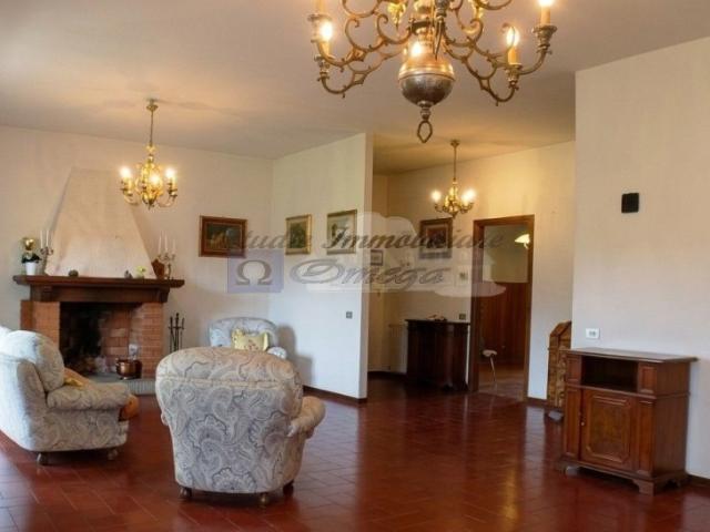 Vendesi appartamento a Prato viale galilei 200, Santa Lucia