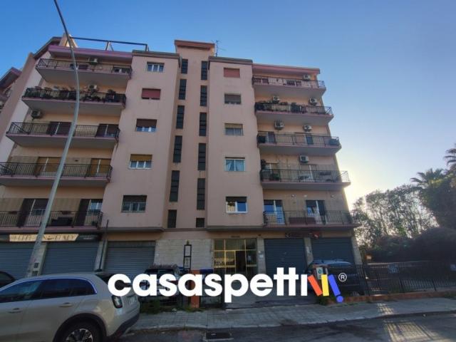 Vendesi appartamento a Reggio di Calabria via Erminio Bercarich, 16