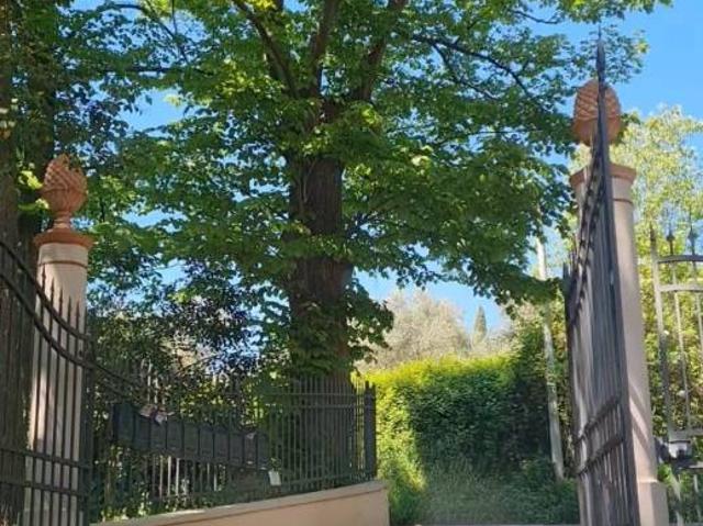 Vendesi appartamento a Rimini, Colle di Covignano